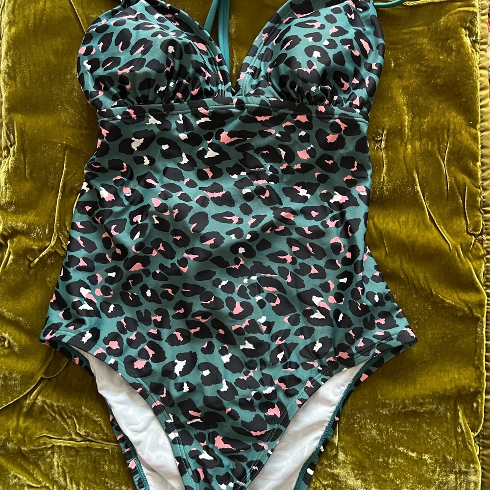 NWOT Kona Sol Green and Pink One Piece Swimsuit with Structured Top